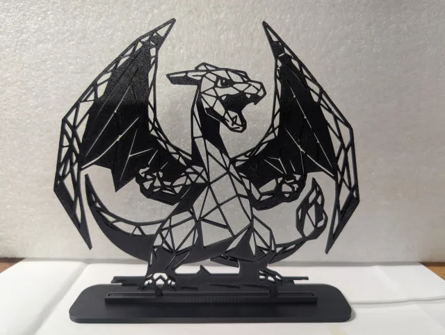 Dracaufeu géométrique – Low Poly